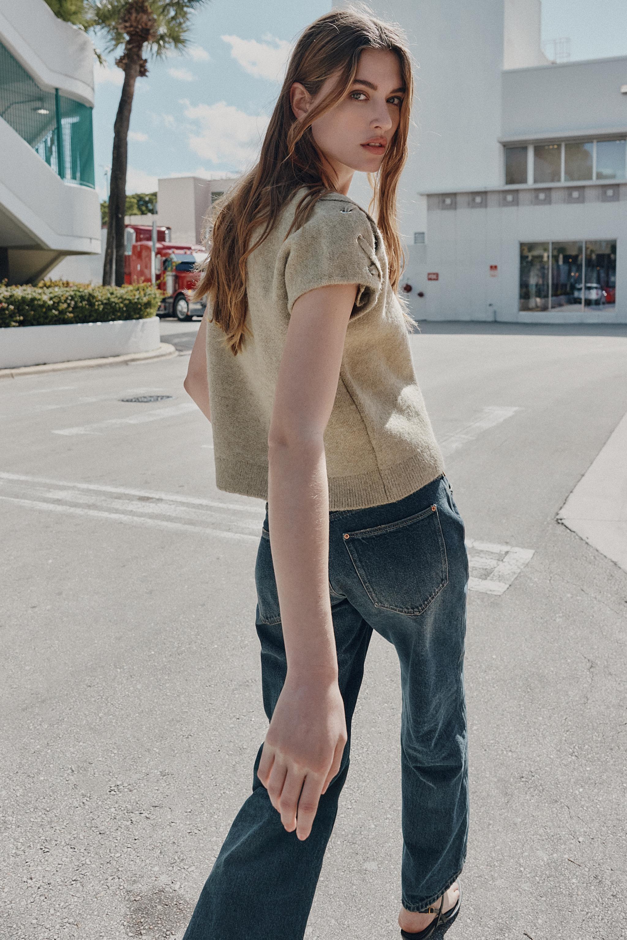 KNIT JUMPER WITH SHOULDER DETAIL